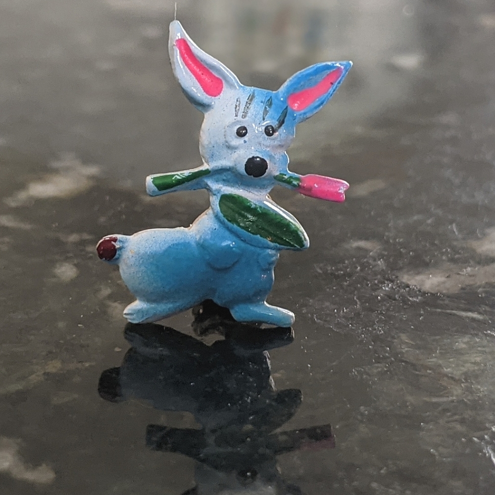 Vtg Rabbit Pin